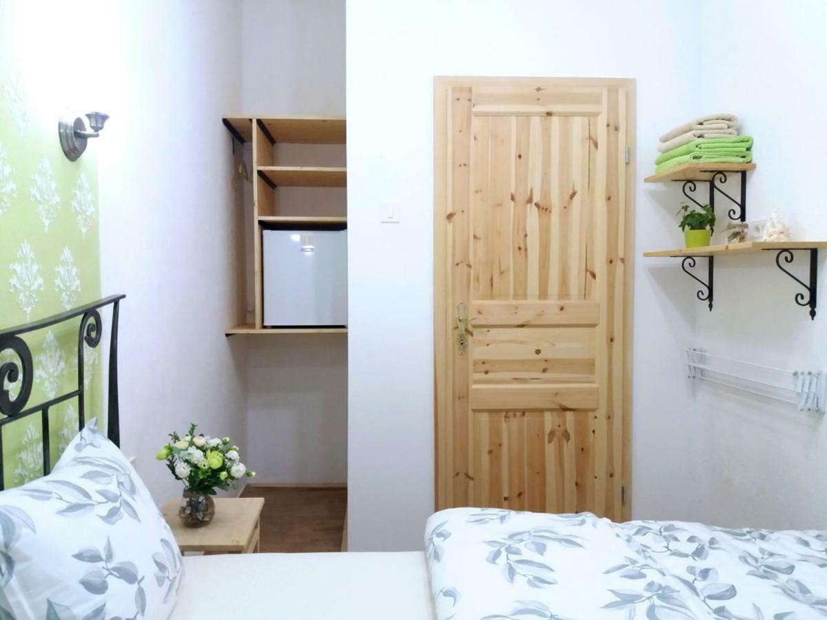 Guest House Izola Oda fotoğraf